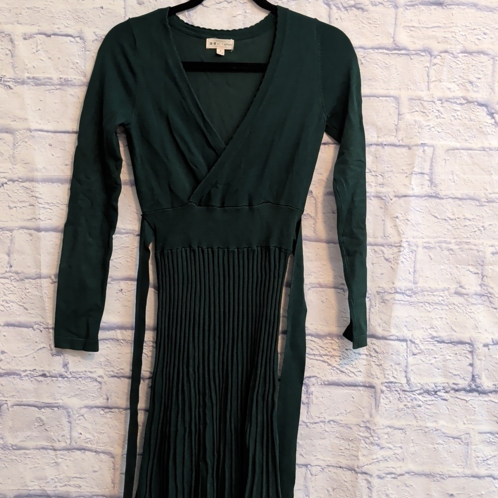 Art + Ephect Elegant Green Wrap Sweater Dress Size Small - Picture 6 of 7